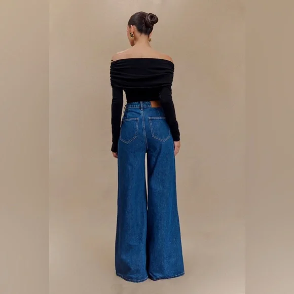 MESHKI Jen Wide Leg Flare Denim Jeans - Picture 4 of 10